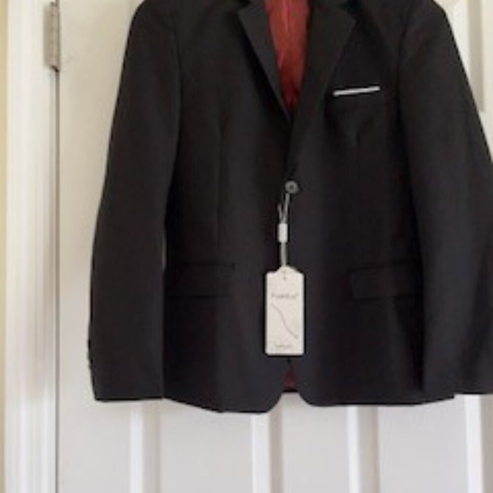 Yuan Lu Boys Size 14 Black